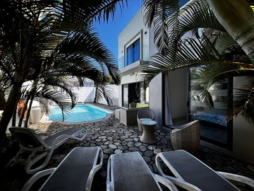 4 Bedroom Villa