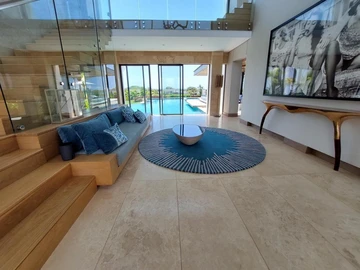 5 Bedroom Villa