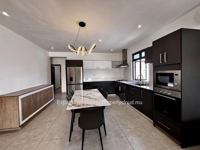 Family Villa With Swimming Pool And Garden – Grand Baie