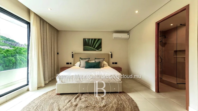 TAMARIN - Beachfront Duplex - 3 Bedrooms