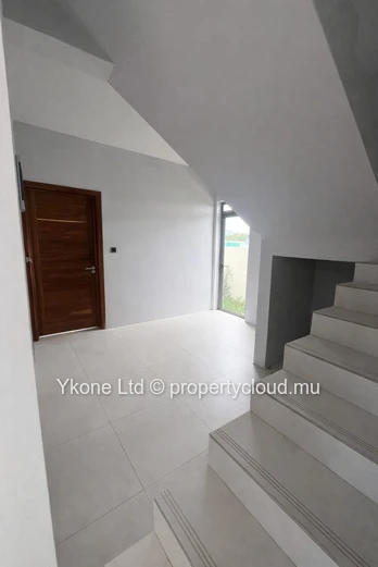 New Villa For Sale In Balaclava