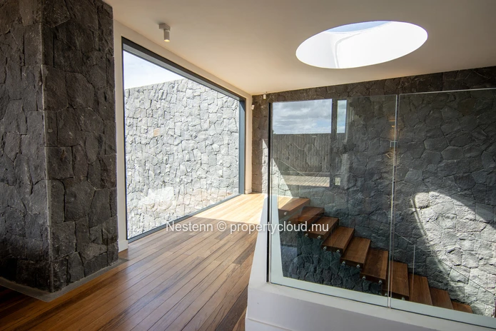 Modern triplex villa with 4 bedrooms