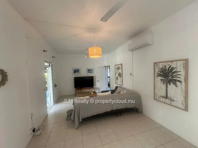 Spacious 4-Bedroom Villa with Large Garden and Terrace, Tamarin, Mauritius