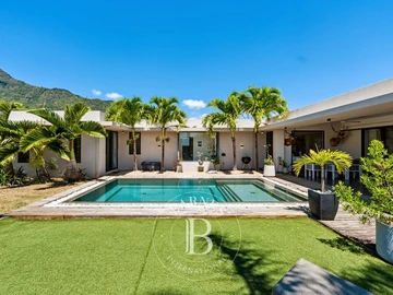 5 Bedroom Villa