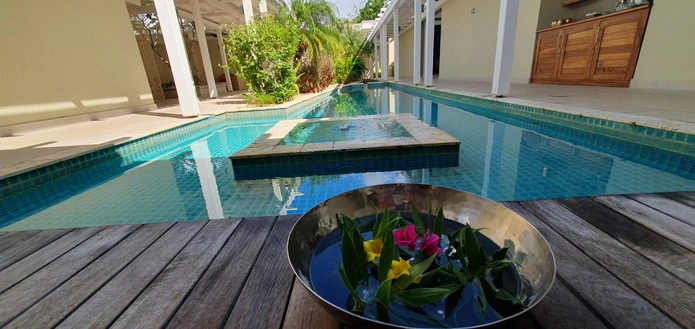 Beautiful penthouse with private rooftop for sale, in Cour Ambrée