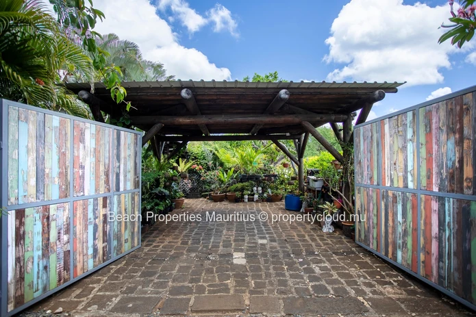 Tropical Family Home in Tamarin