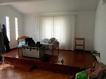 6 Bedroom House