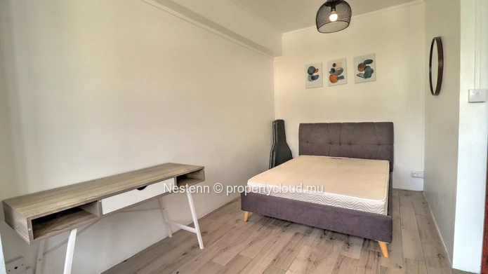 Appartement 2 pièces de 115m², idéalement situé au centre de Curepipe.