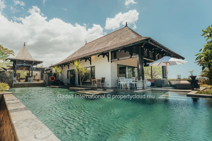 Belle Rivière Villa : 4 chambres avec piscine et vue sur mer, Île Maurice