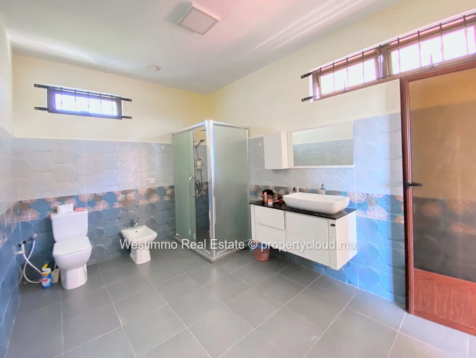 Family home with swimming pool for long-term rent in Grand Gaube, Mauritius