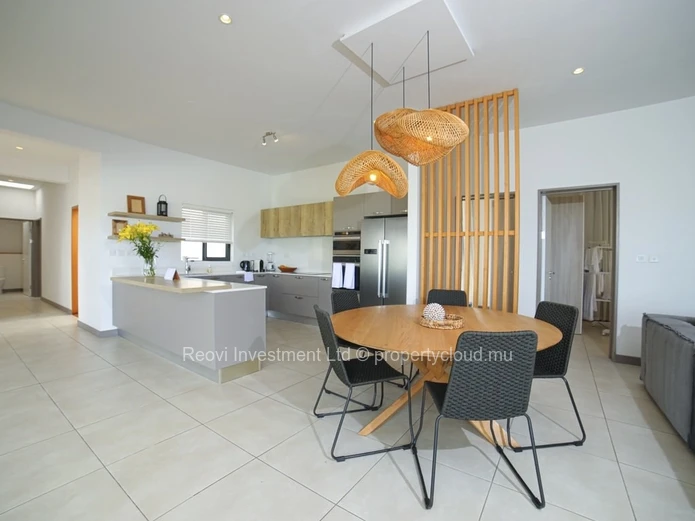 EXCEPTIONAL 4 Beds Beachfront Panoramic Sea-View Penthouse in Tamarin