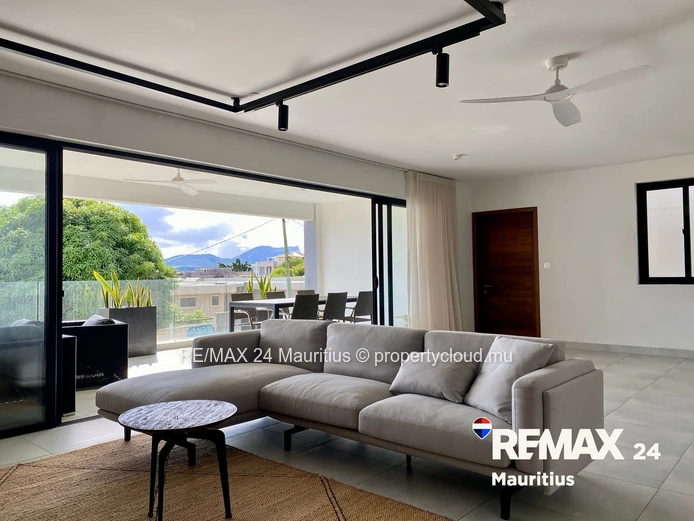 Stylish 3-Bedroom Apartment in the Heart of Tamarin