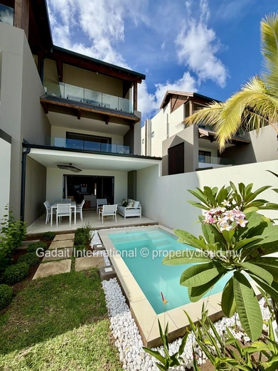 Beachfront Duplex in Black River – with Stunning Ocean Views & Spectacular Sunsets