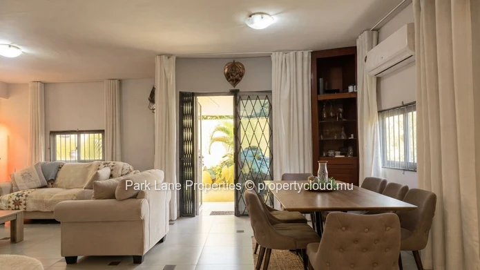 Duplex de 3 chambres de 120 m² en complexe résidentiel à Sodnac