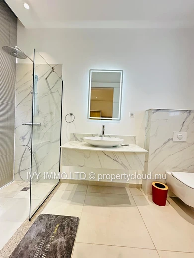Villa moderne de 3 chambres à vendre – Grand Baie, Île Maurice. Accessible aux citoyens non mauriciens via le PDS