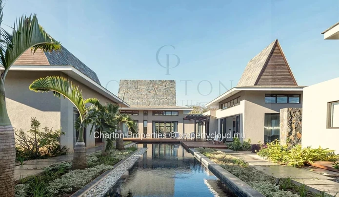 Contemporary single-story villa with 3 bedrooms, offering an exceptional lifestyle