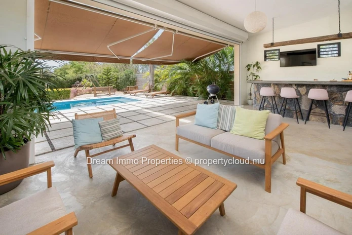 Belle Villa Sur Un Grand Terrain De 1 400 M² Proche De Grand Baie - Ile Maurice