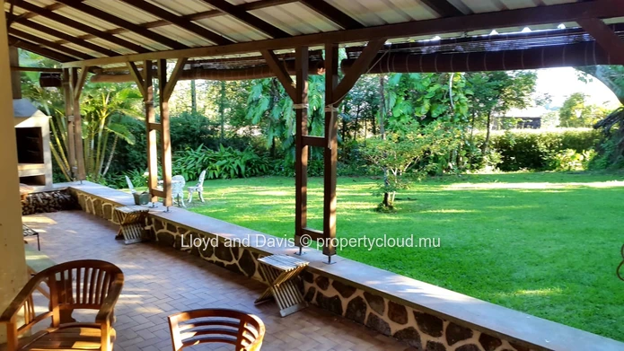 Versatile Residential Estate with Main House & Independent Cottage