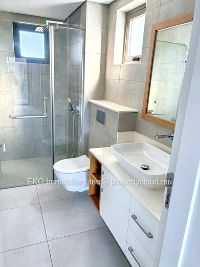 Luxurious 2-Bedroom Apartment in Grand Baie with Pool Access