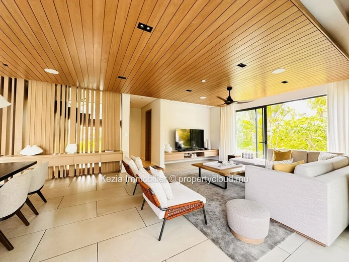 Signature Villa Within An Iconic 5? Beachfront Resort