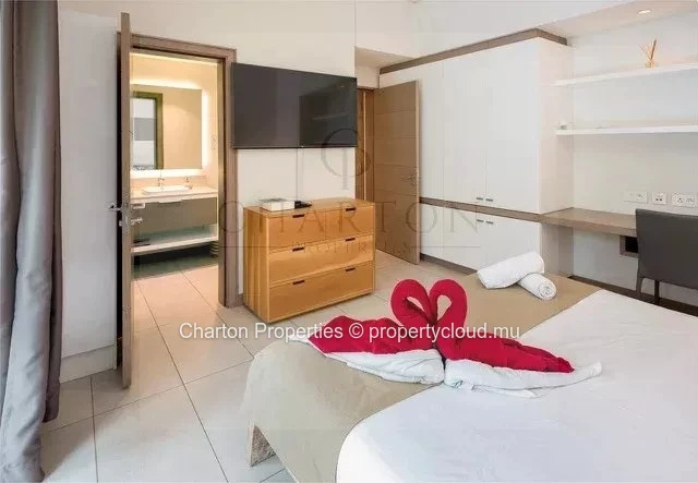 Appartement de 2 chambres en suite avec terrasse et vue dégagée sur le golf
