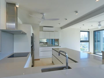 4 Bedroom Townhouse, Duplex
