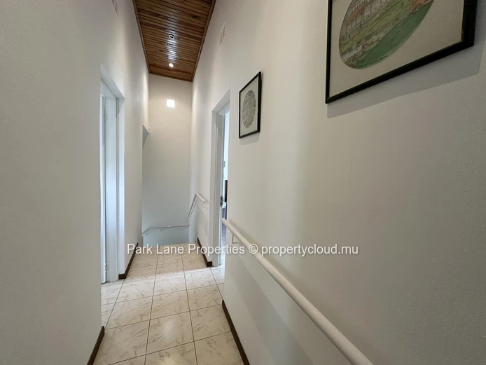Live in the heart of Grand Bay, close to all commodities!