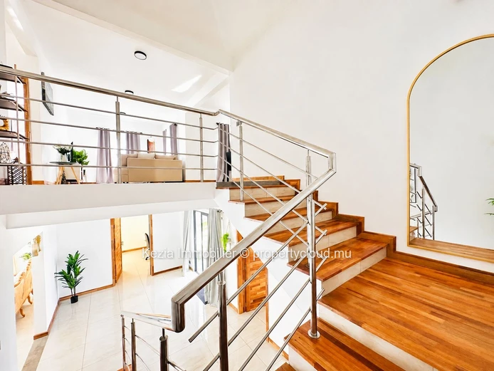 Une Villa Contemporaine Et Familiale Aux Volumes Généreux