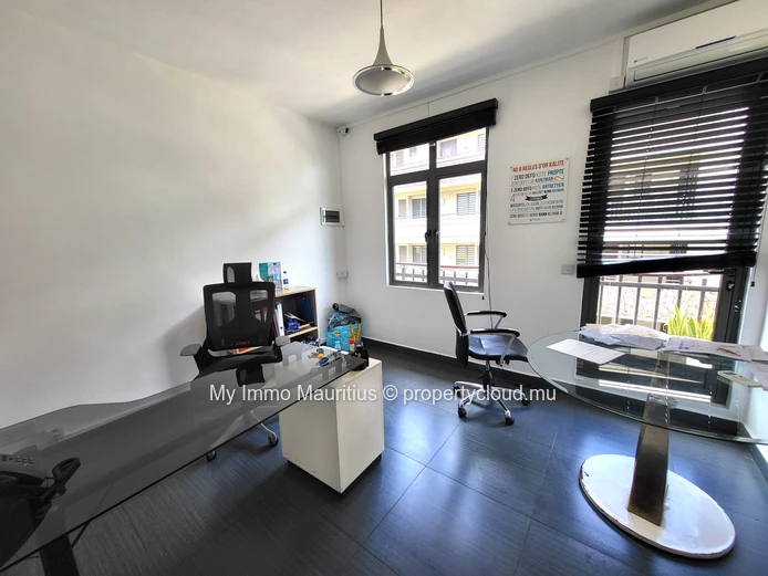 Office Building for Rent – Grand Baie