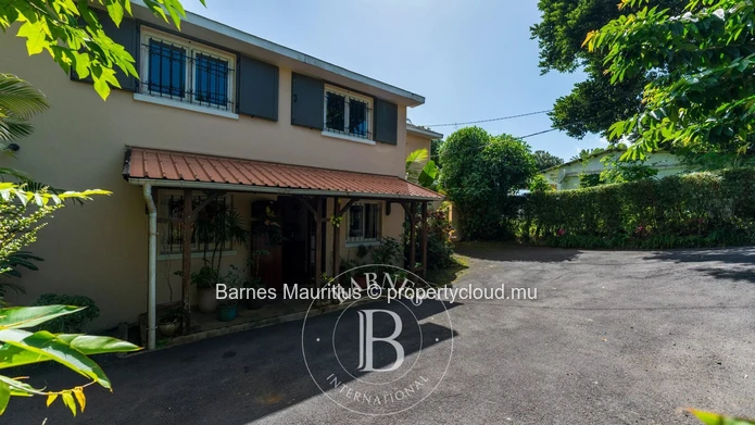 FLOREAL - Charming & Cozy Family Home - 4 bedrooms