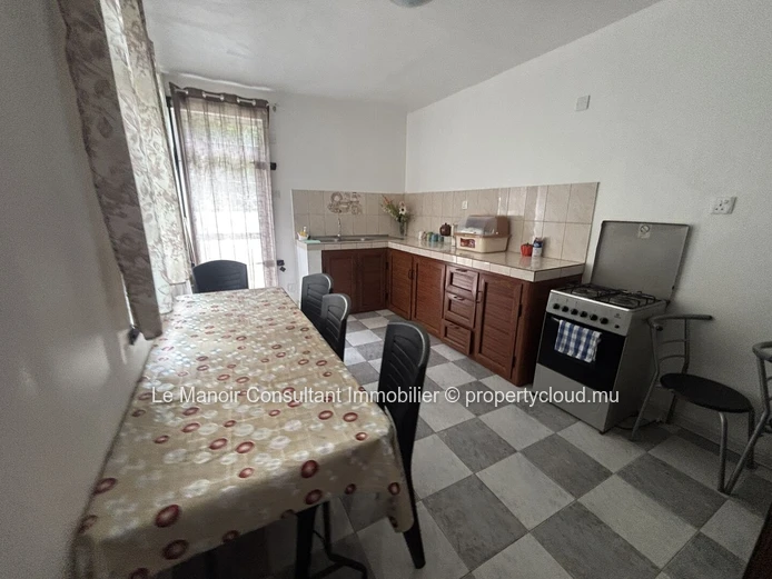 Villa 5 chambres à vendre à Flic en Flac avec jardin