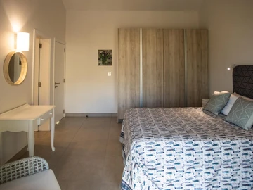 5 Bedroom Villa