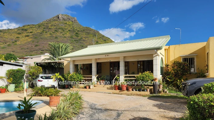 Maison meublée de 150 m² avec piscine à louer à Tamarin