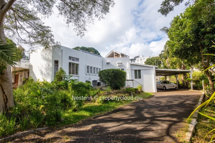 Villa traditionnelle de 4 chambres proche des commodités
