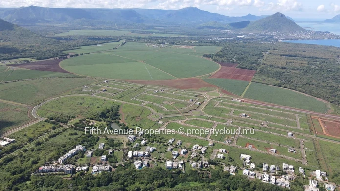 FLIC EN FLAC - Terrain résidentiel  771 m² avec vues mer