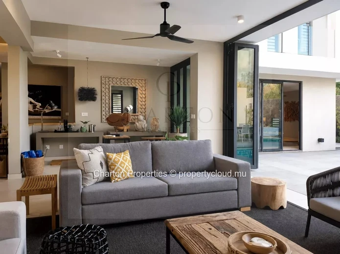 Villa contemporaine de 4 chambres avec piscine privative et prestations d'exception