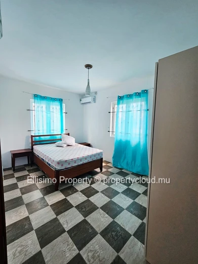Duplex 3 bedroom + 1 ensuite in Calodyne