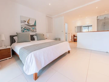 4 Bedroom Apartment