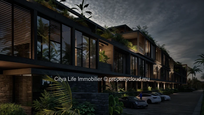 REZ+2 à vendre à Roches Noires, 146m², 3 chambres, piscine commune, terrain en toute propriété, accès toiture, généra...
