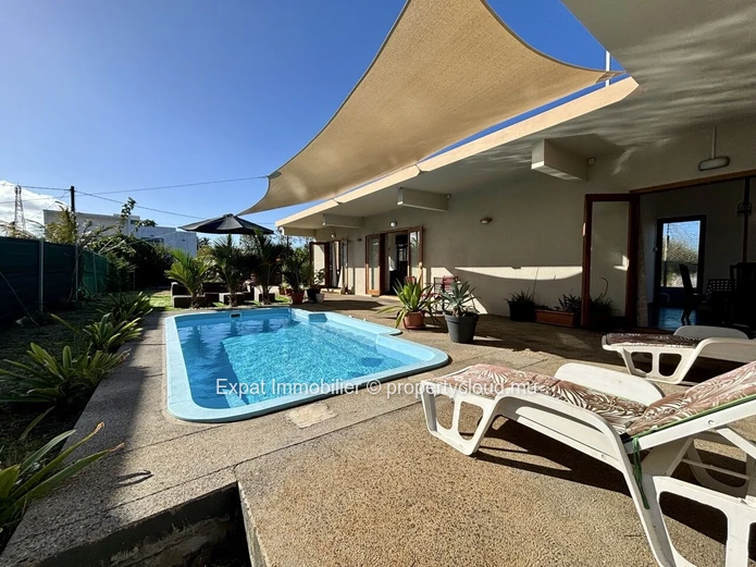 One-Storey Villa With 2 Bedrooms, Tropical Terrace And Swimming Pool – Grand Gaube