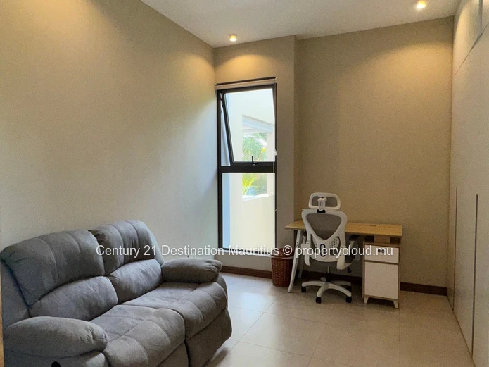 PRICE REDUCED | Rare Private Garden Apartment at Le Savoy - Foreign Buyers Welcome