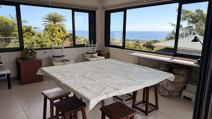 Charming House with Panoramic Sea Views in Black River