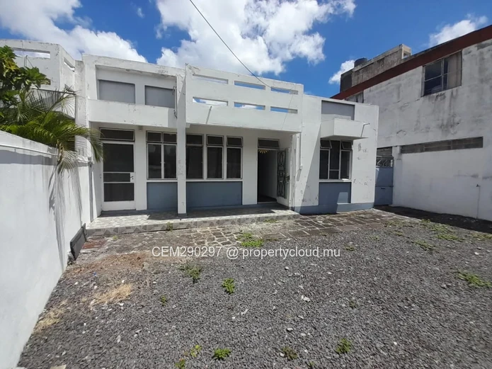 Prime Commercial or Residential Building for Sale in Port Louis