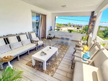 6 Bedroom House