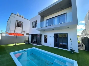 4 Bedroom Villa