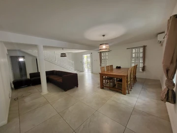 5 Bedroom Villa