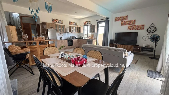 Charmante villa de 3 chambres à vendre à Pereybere.