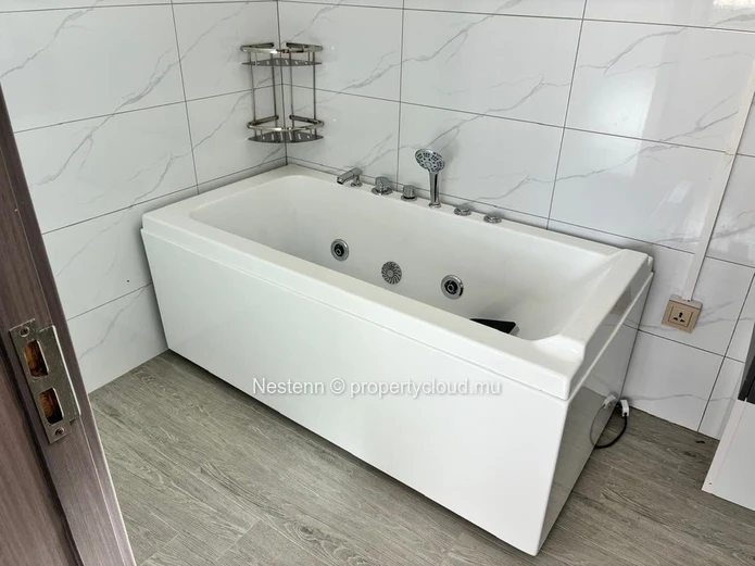 Duplex modernes neufs avec rooftop & piscine privée – Proche de Chemin Vingt Pieds, Grand Baie 