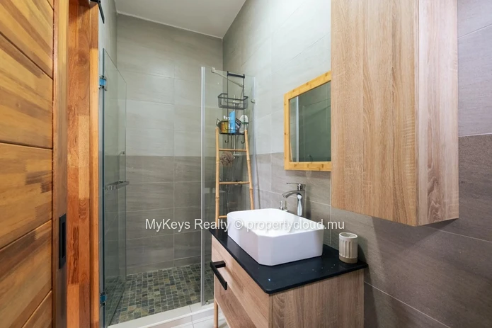 Brand New Apartment – Fully Furnished – 10-Minute Walk To The Beach