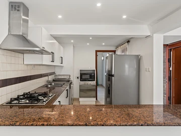 4 Bedroom Townhouse, Duplex
